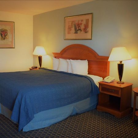 דנטון Texas Inn & Suites מראה חיצוני תמונה