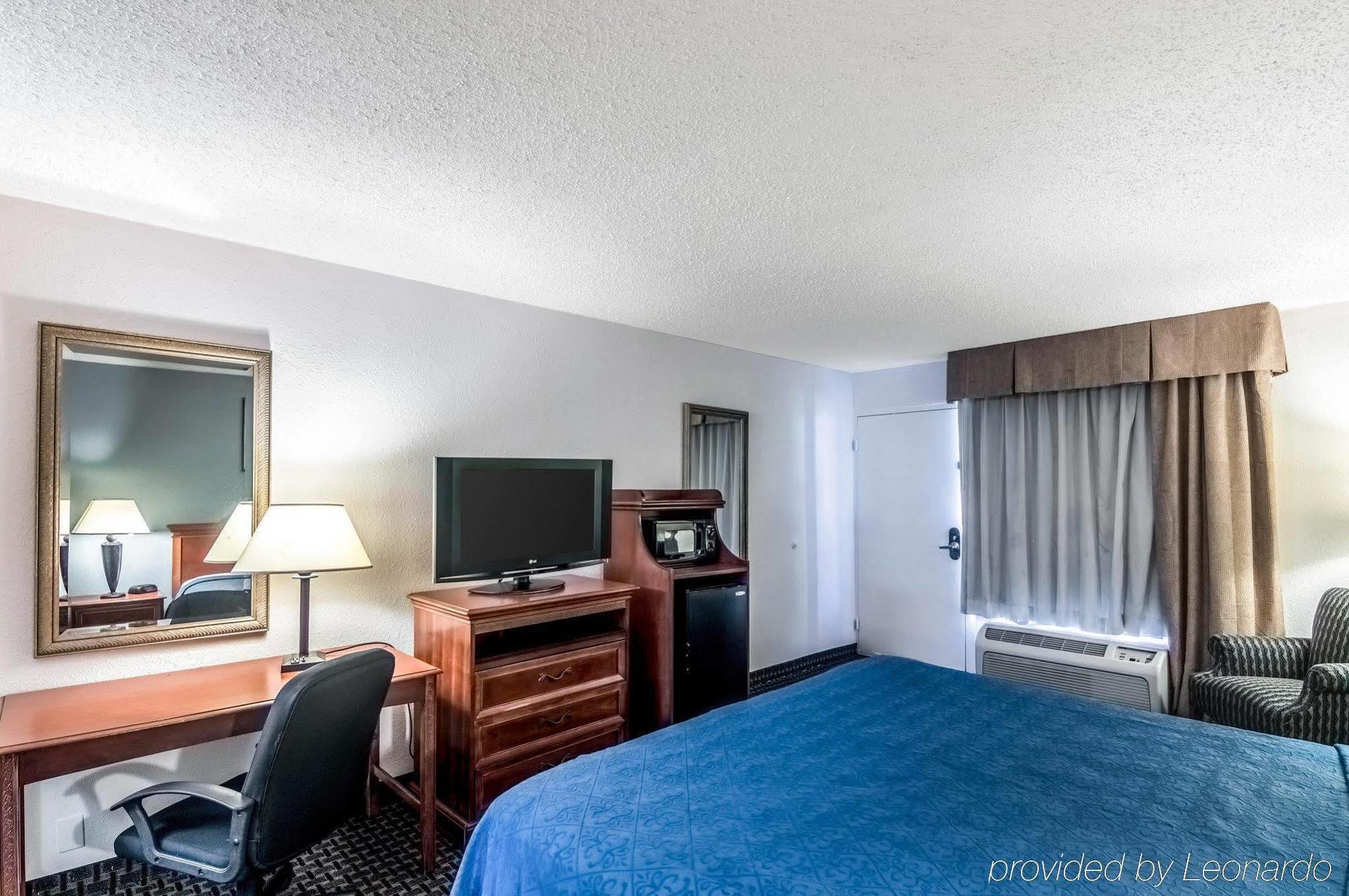 דנטון Texas Inn & Suites מראה חיצוני תמונה