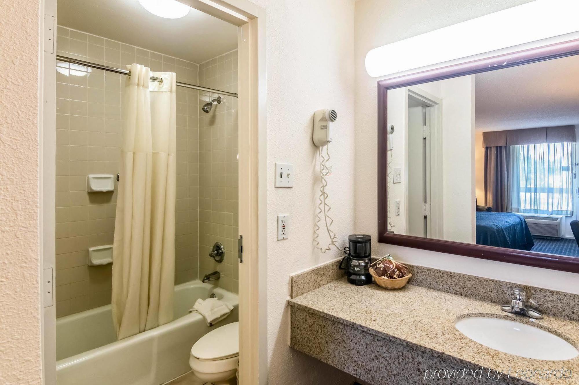 דנטון Texas Inn & Suites מראה חיצוני תמונה